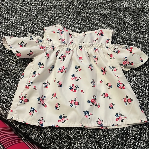 Top - Picture 2 of 4